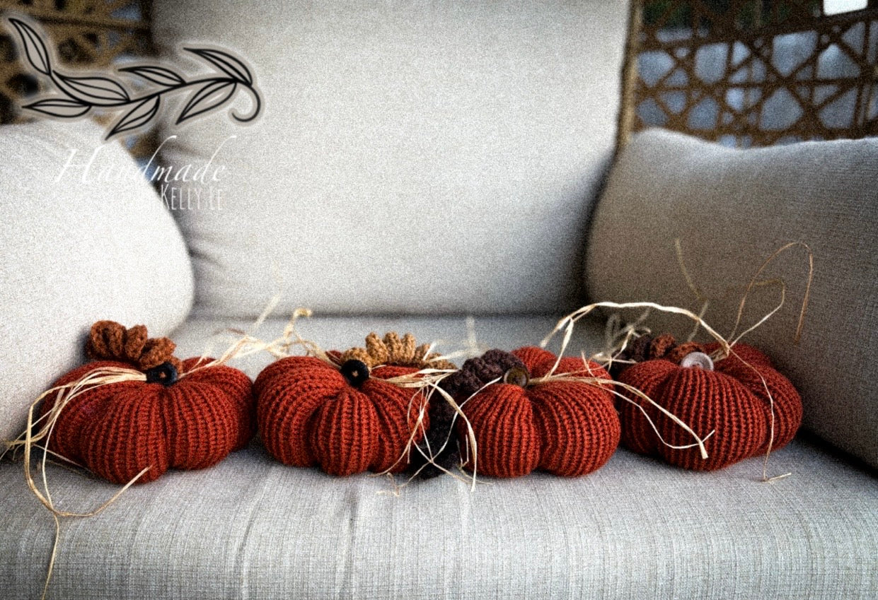 Crochet pumpkins