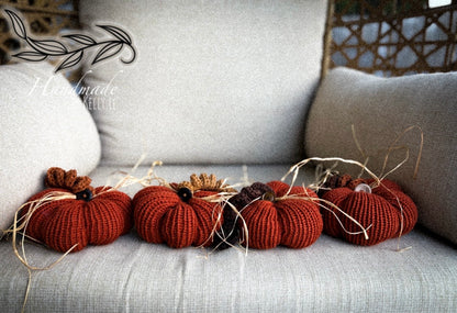 Crochet pumpkins